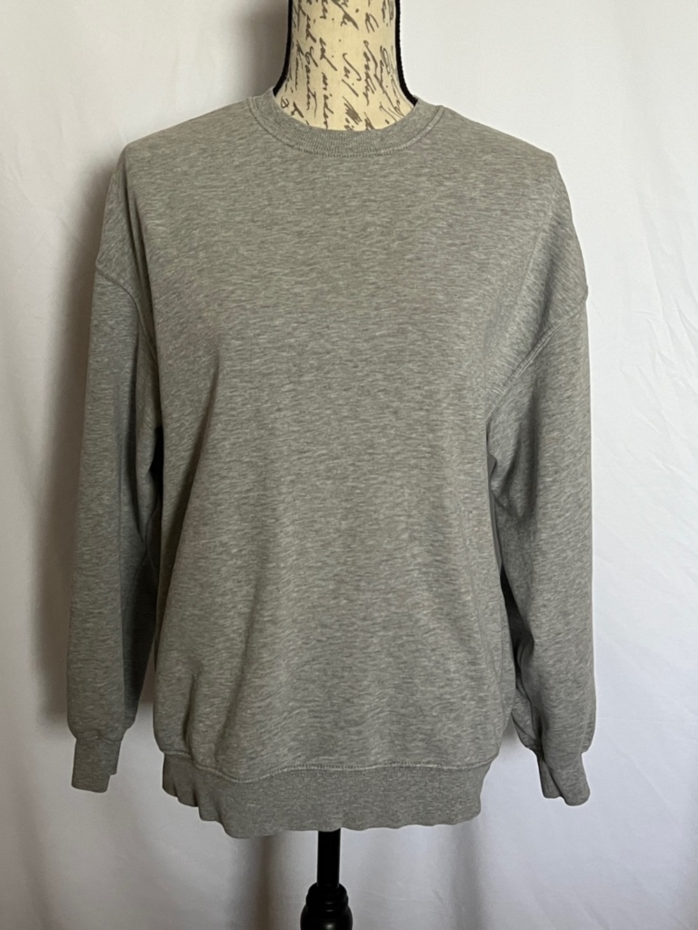 Divided heather light gray pullover crew sweatshirt small